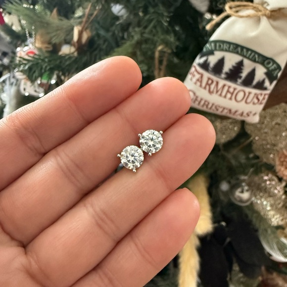 Jewelry - Moissanite Earrings